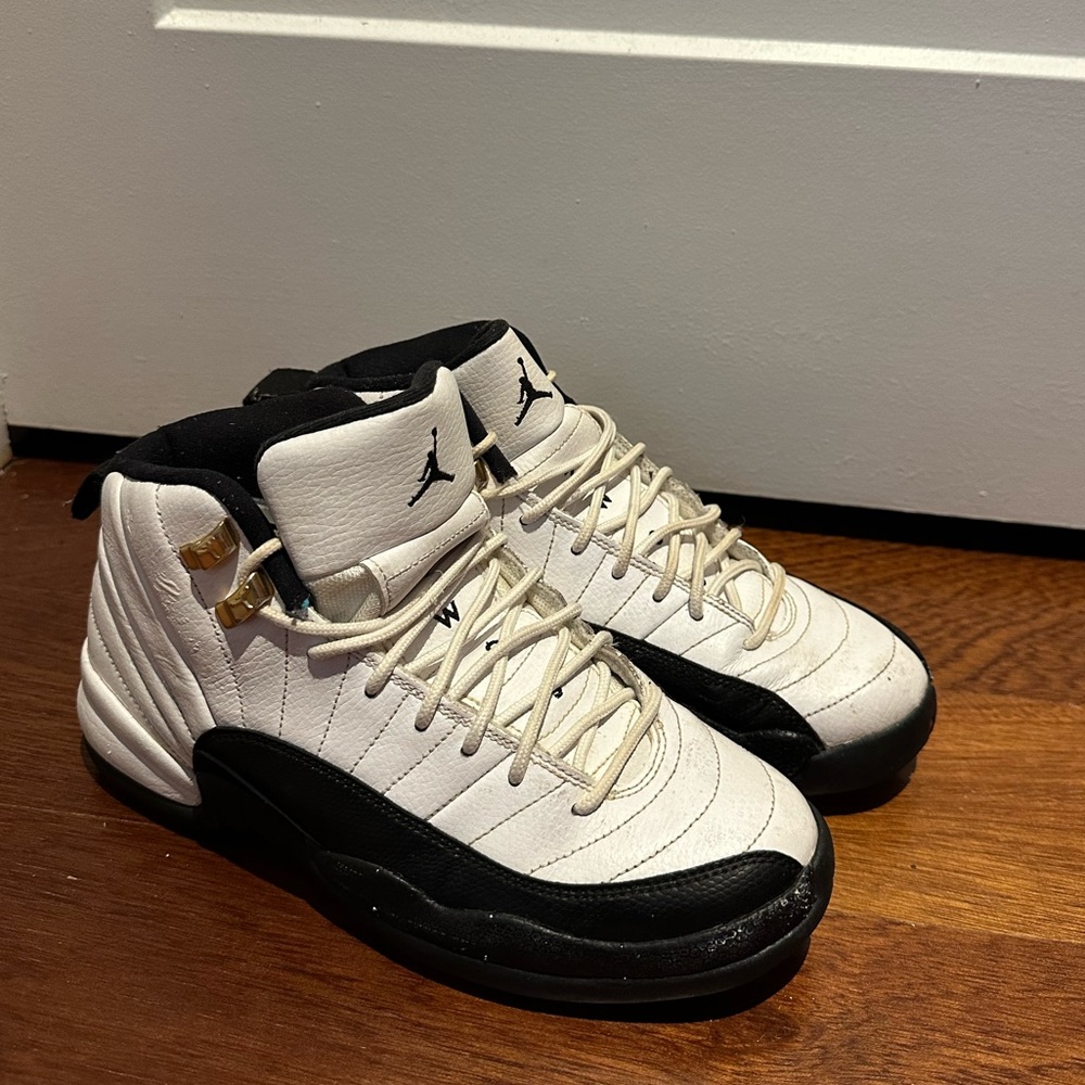Men's Air Jordan Retro 12 Taxis in White/Black